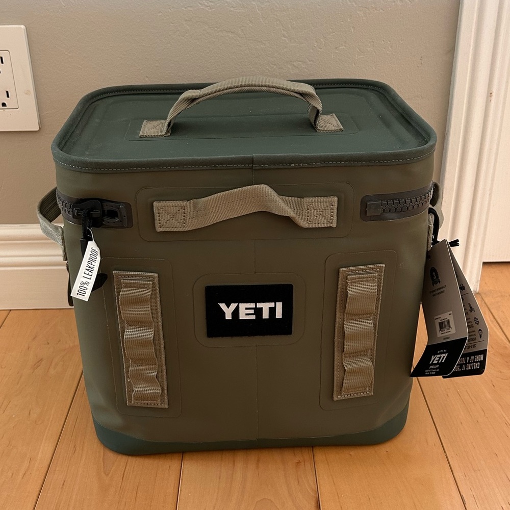 Yeti | Hopper Flip Cooler | Army Green